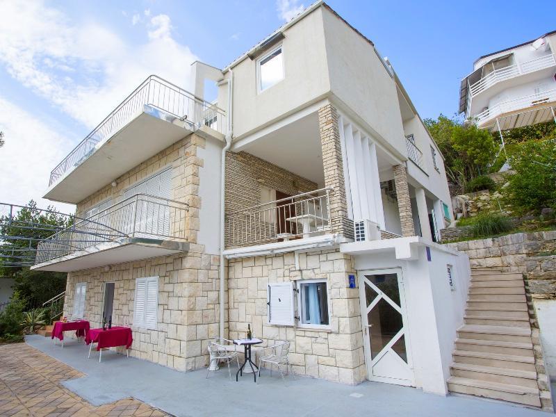 Vila Dvorski Baška Voda Exterior foto