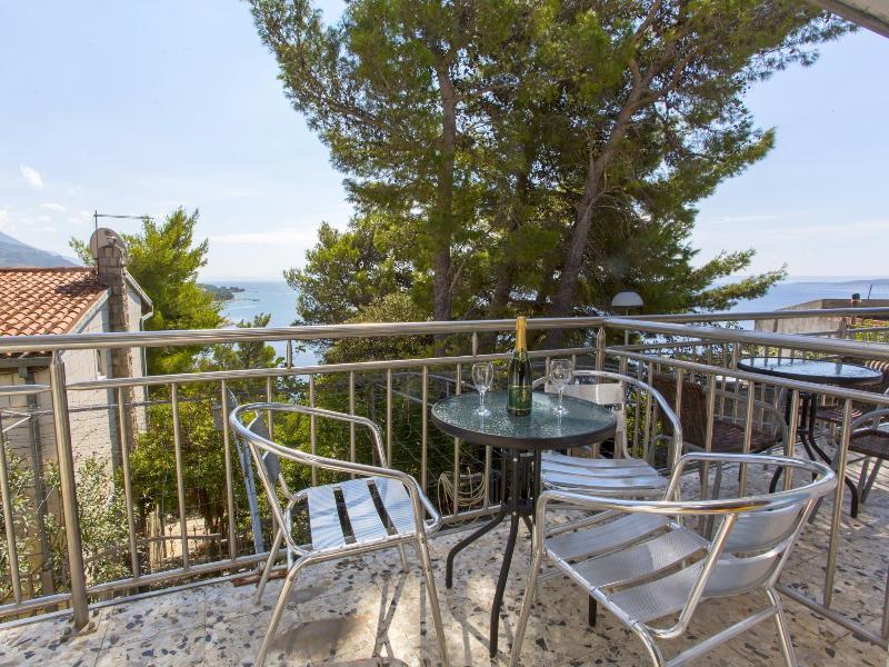 Vila Dvorski Baška Voda Exterior foto
